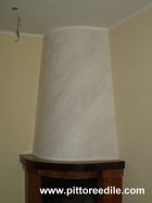 Decorazione marmorino calce bicolore, cappa camino, San Cesareo, Castelli Romani - Muratore Imbianchino Roma 